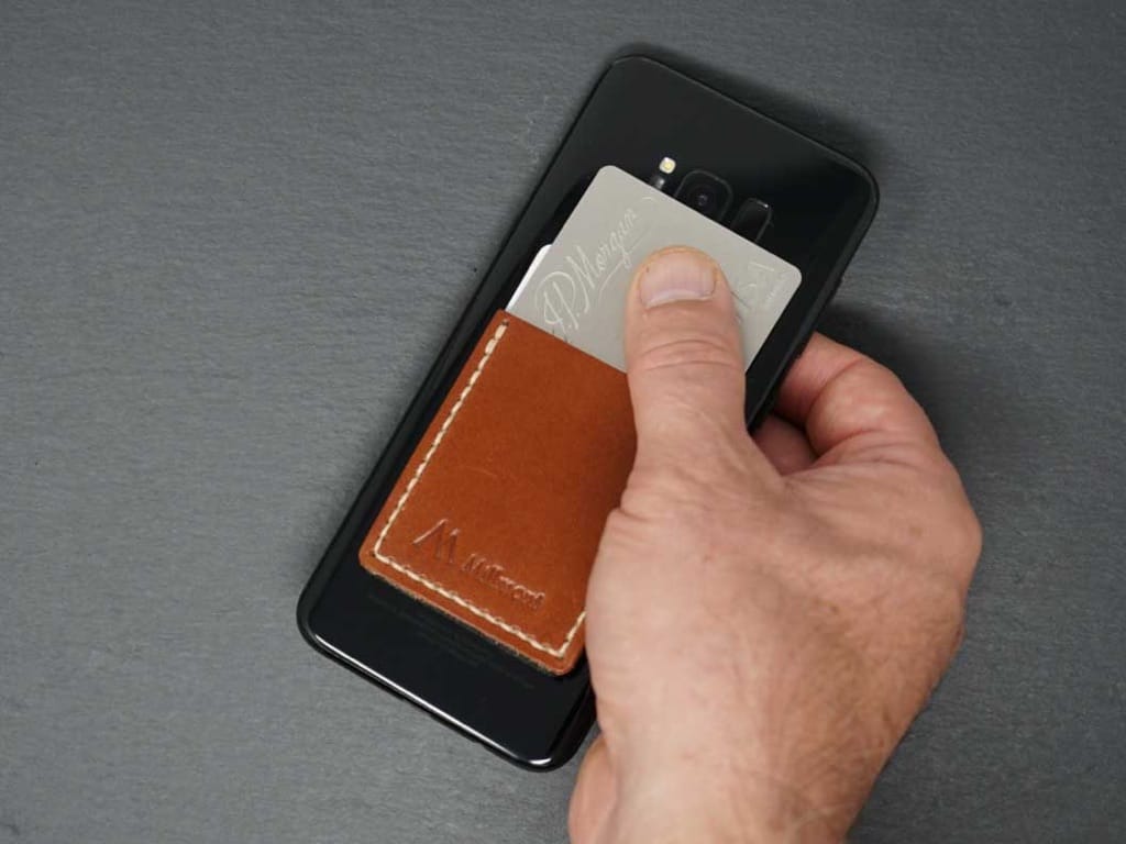 PHONE Wallet &lt;br&gt; Relaxed Collection&lt;br&gt;Chestnut with Natural Stitching
