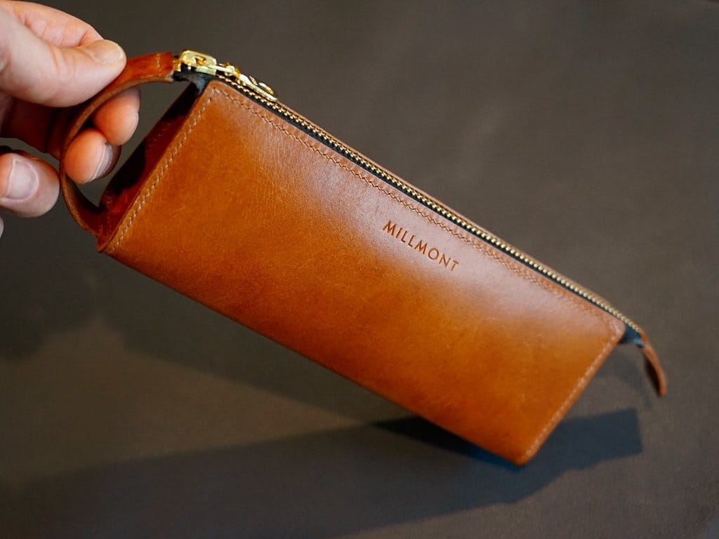 ACCESSORY Case&lt;br&gt; Relaxed Collection&lt;br&gt;Whiskey