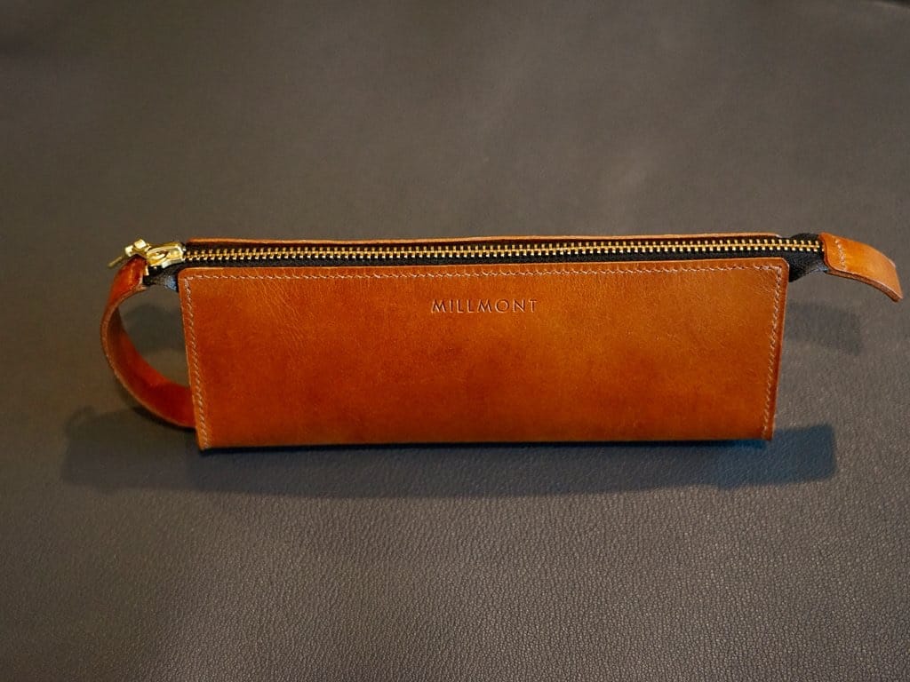ACCESSORY Case&lt;br&gt; Relaxed Collection&lt;br&gt;Whiskey