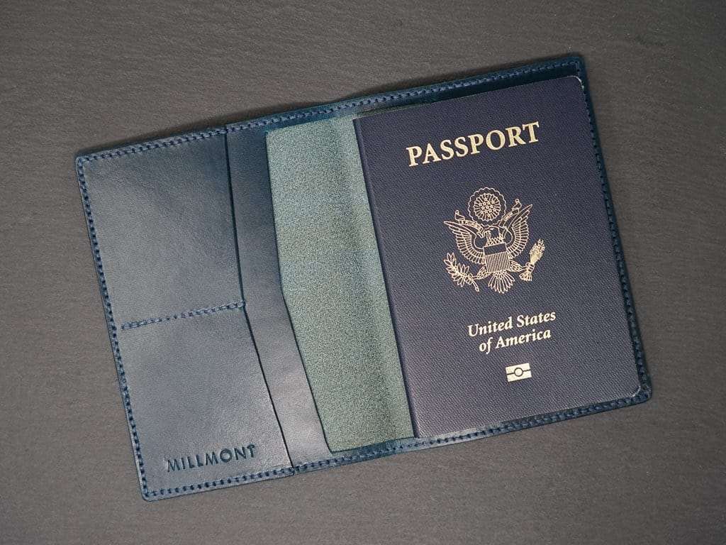 PASSPORT Cover &lt;br&gt; Relaxed Collection &lt;br&gt;Navy Pebble